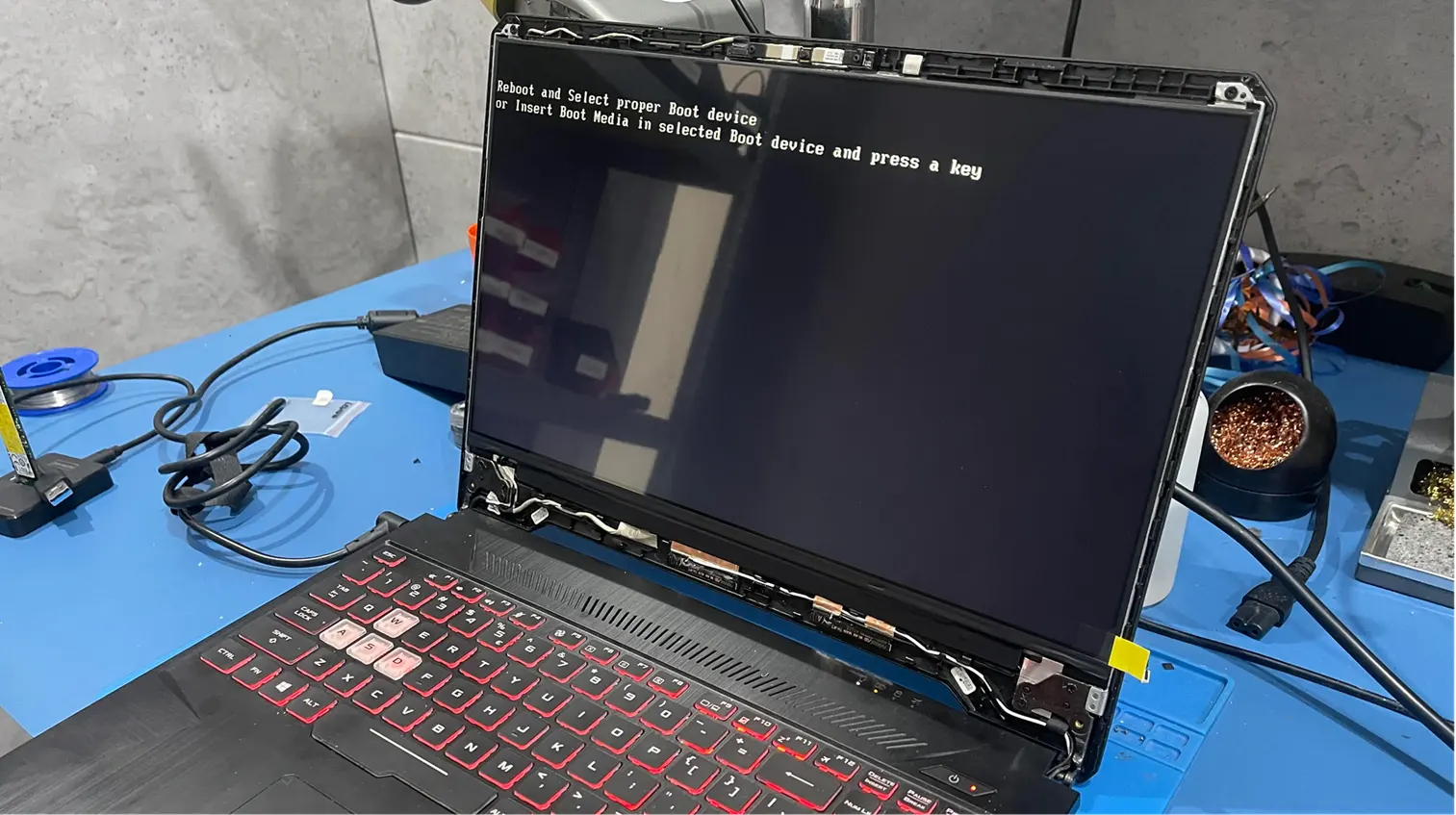 wymiana matrycy w laptopie - serwis laptopów Wrocław